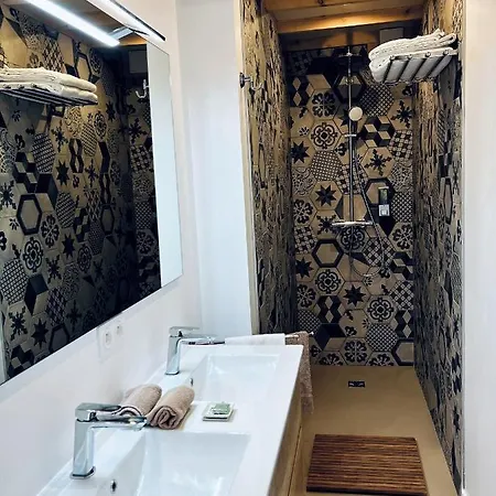 Antoinette בית הארחה