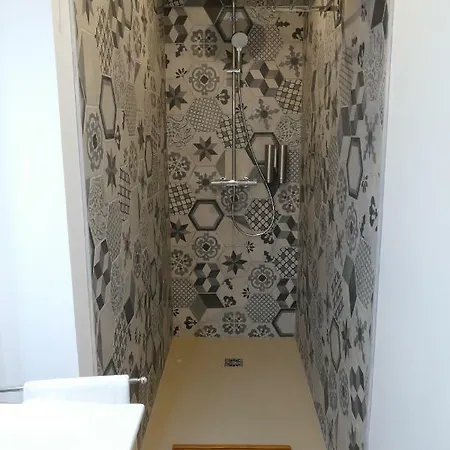 בית הארחה Antoinette 4*